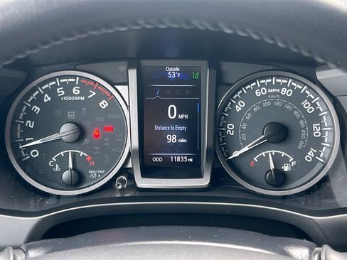 Certified 2023 Toyota Tacoma TRD Off-Road image 26