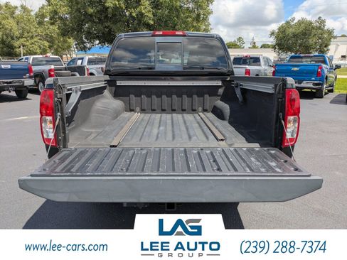 Used 2017 Nissan Frontier SV w/ SV Value Truck Package RWD image 11