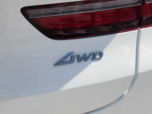 Used 2025 Genesis GV80 3.5T e-SC AWD/4WD image 8