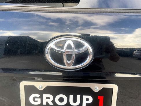 Used 2023 Toyota Highlander L FWD image 10