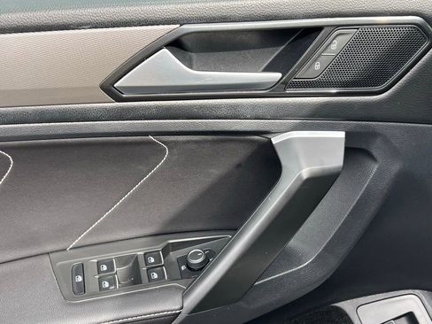 Used 2024 Volkswagen Tiguan SE image 27