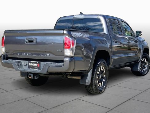 Used 2022 Toyota Tacoma TRD Off-Road w/ Technology Package image 12