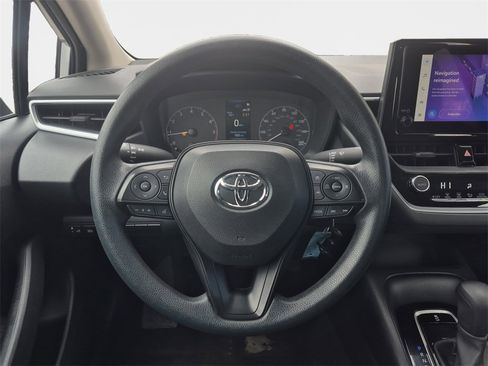 Used 2023 Toyota Corolla LE image 11
