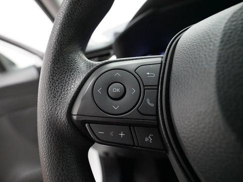 Used 2024 Toyota RAV4 XLE AWD/4WD image 17