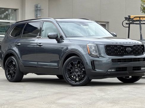 Used 2021 Kia Telluride SX w/ SX Prestige Package AWD/4WD image 2