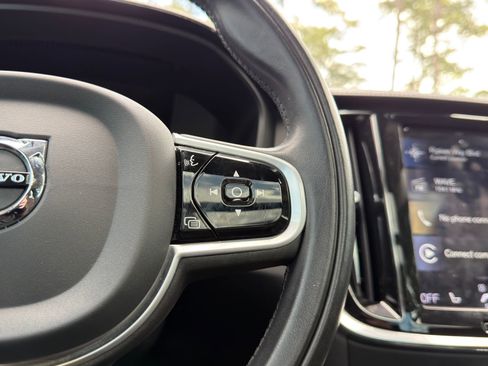 Used 2020 Volvo S60 T6 Inscription image 23