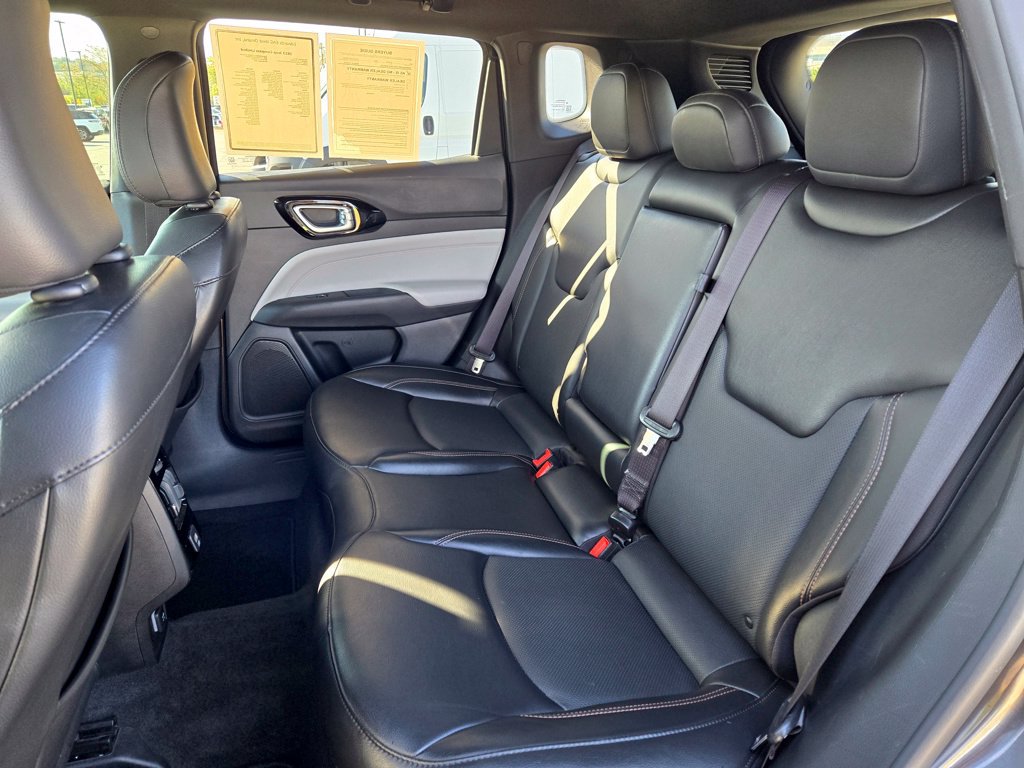 Used 2023 Jeep Compass Limited AWD/4WD image 28