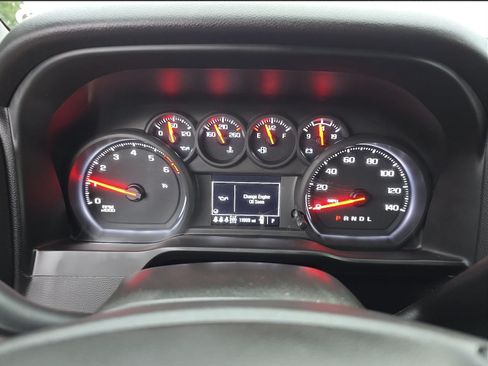 Used 2025 Chevrolet Silverado 2500 Custom w/ Custom Value Package AWD/4WD image 4