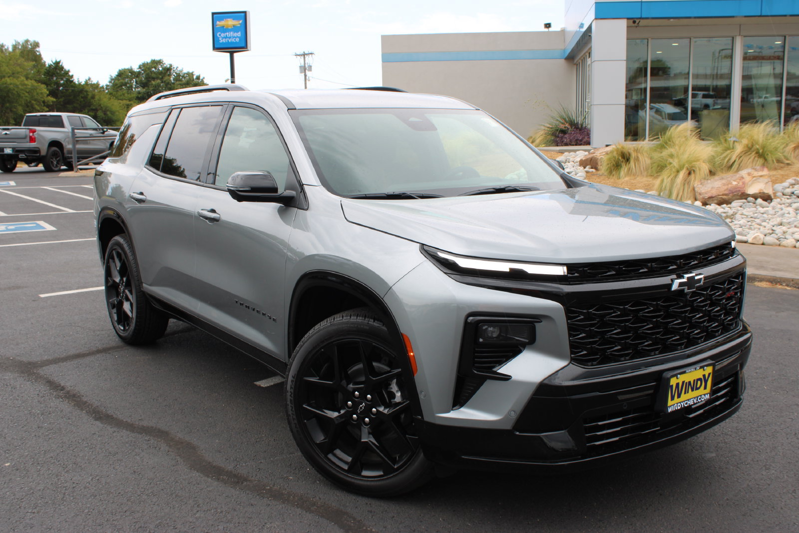 New 2026 Chevrolet Traverse RS w/ LPO, Floor Liner Package FWD image 2
