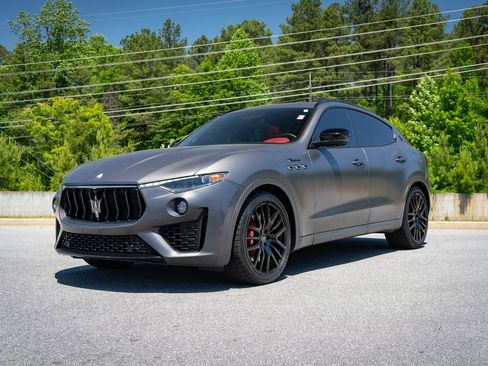 Used 2022 Maserati Levante Modena AWD/4WD image 9