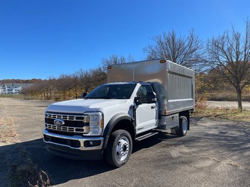 New 2024 Ford F550 4x4 Regular Cab Super Duty image 1