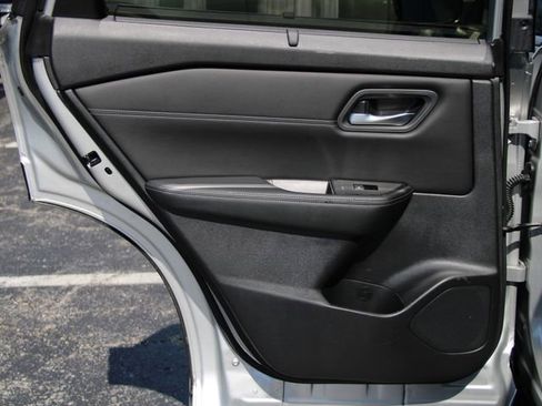 Certified 2024 Nissan Rogue SV w/ SV Premium Package AWD/4WD image 28