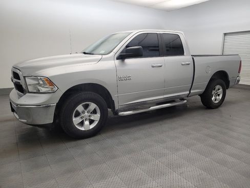 Used 2015 RAM 1500 Classic SLT image 2