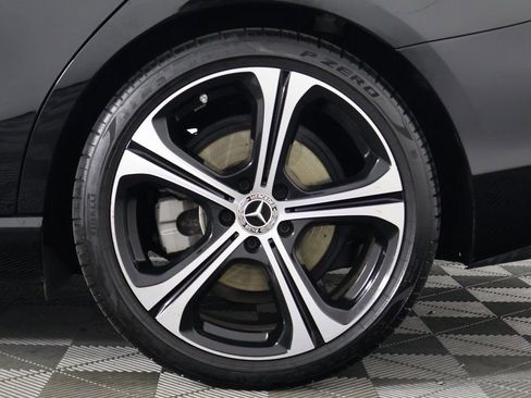 Used 2025 Mercedes-Benz C 300 Sedan image 16