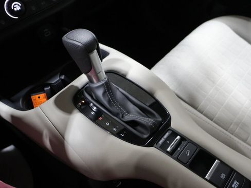 Used 2024 Honda HR-V LX image 29