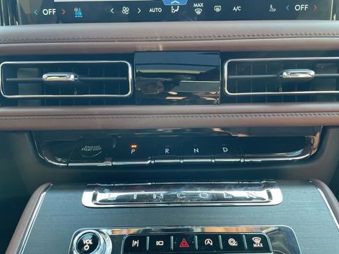 New 2026 Lincoln Aviator Reserve AWD/4WD image 16