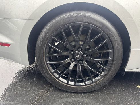 Used 2017 Ford Mustang GT w/ GT Performance Package image 11