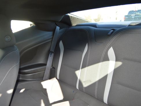 Used 2018 Chevrolet Camaro LT image 17