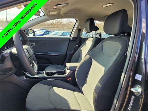 New 2025 Kia K4 LXS image 8