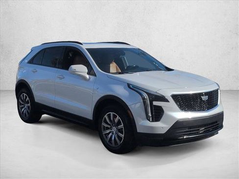 Used 2023 Cadillac XT4 Sport image 3