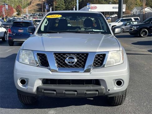 Used 2012 Nissan Frontier SV image 7