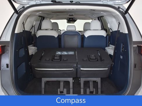 New 2026 Kia Carnival SX w/ SX Dark Edition Package image 30