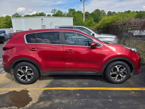 Used 2022 Kia Sportage LX FWD image 2