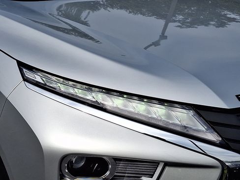 Used 2024 Mitsubishi Eclipse Cross SE AWD/4WD image 9