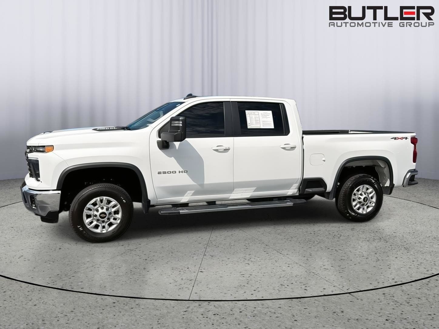 Used 2025 Chevrolet Silverado 2500 LT w/ Convenience Package AWD/4WD image 3