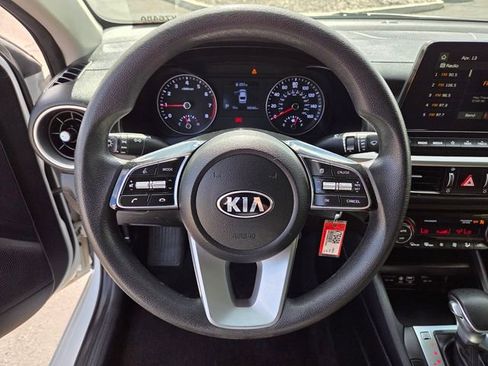Used 2019 Kia Forte LXS image 18