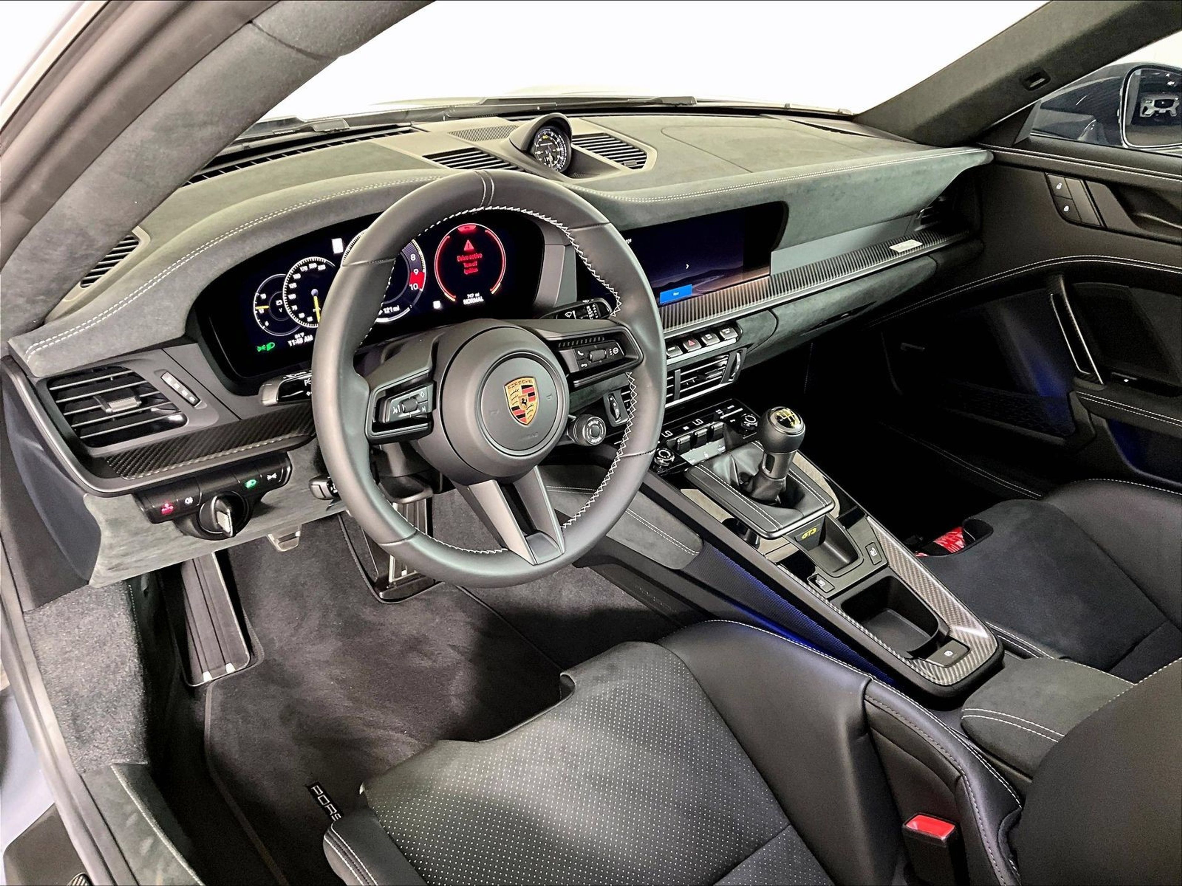 Used 2026 Porsche 911 GT3 RWD image 4