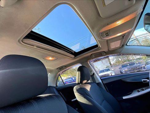 Used 2011 Toyota Corolla S image 13