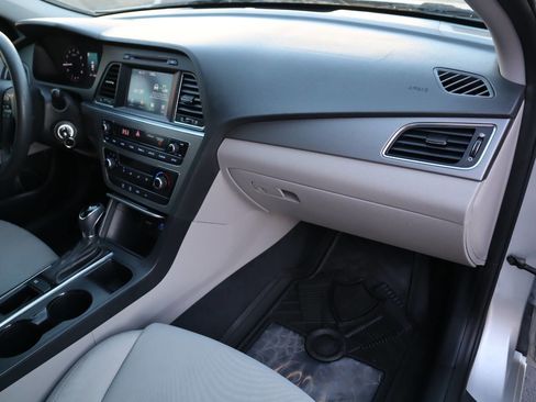 Used 2017 Hyundai Sonata SE image 35