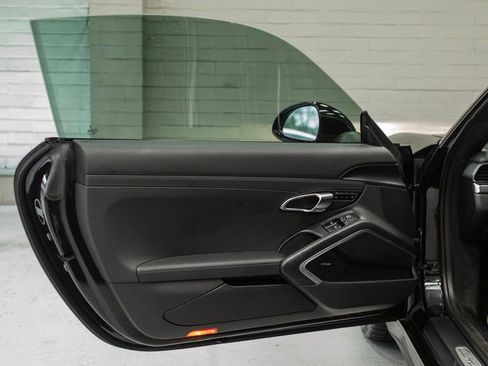 Used 2014 Porsche 911 Carrera 4S image 27