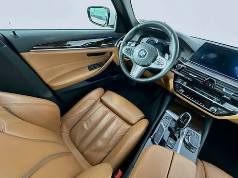 Used 2018 BMW 530i RWD image 9