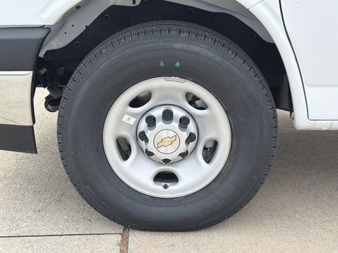 New 2026 Chevrolet Express 3500 w/ Power Convenience Package image 11