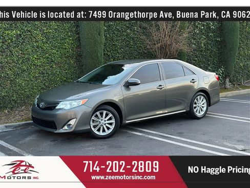 Used 2014 Toyota Camry XLE w/ Convenience Package image 13