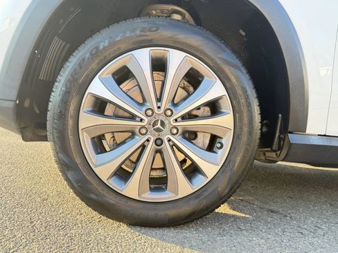 Used 2022 Mercedes-Benz GLE 350 GLE 350 4matic Sport Utility 4 w/ Premium Package image 35