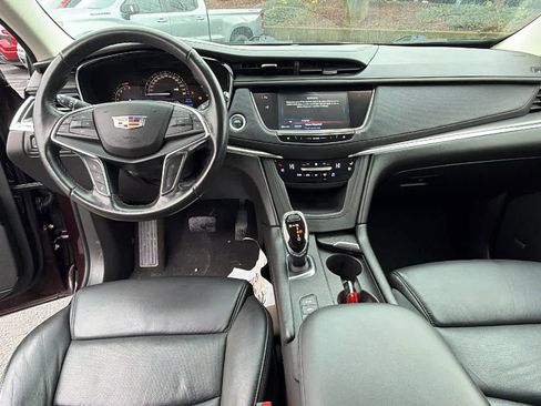 Used 2018 Cadillac XT5 Premium Luxury image 18