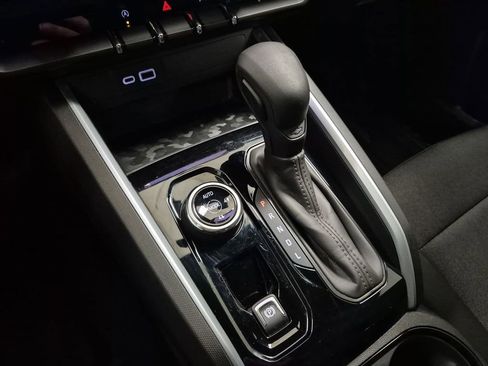 Used 2024 Chevrolet Colorado Trail Boss w/ LPO, Dark Essentials Package image 16