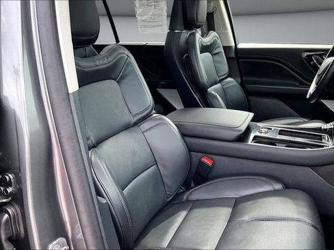 Used 2025 Lincoln Aviator Reserve w/ Equipment Group 201A AWD/4WD image 29