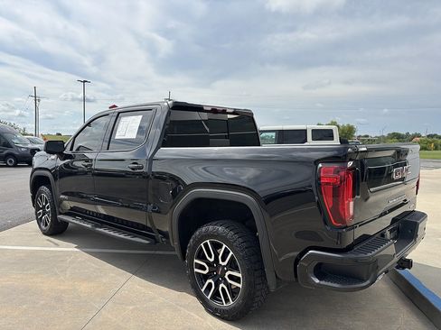Used 2024 GMC Sierra 1500 AT4 w/ Technology Package AWD/4WD image 3