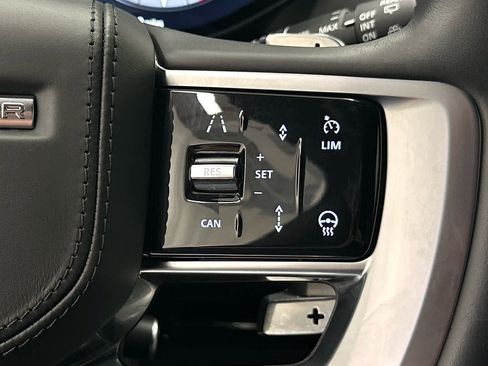 Used 2025 Land Rover Range Rover SE AWD/4WD image 26