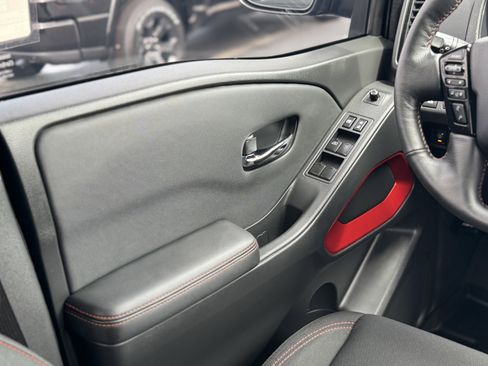 Used 2024 Nissan Frontier PRO-4X w/ Pro Convenience Package image 15