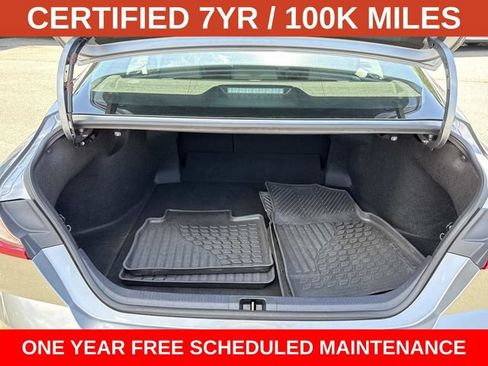Used 2025 Toyota Camry SE FWD image 12
