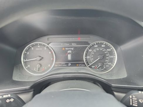 Used 2024 Mitsubishi Outlander ES FWD image 19