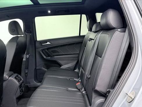 Used 2023 Volkswagen Tiguan SE R-Line FWD image 17