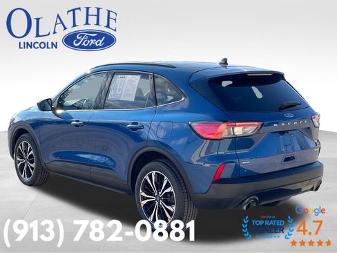 Used 2022 Ford Escape SE w/ SE Sport Appearance Package image 3