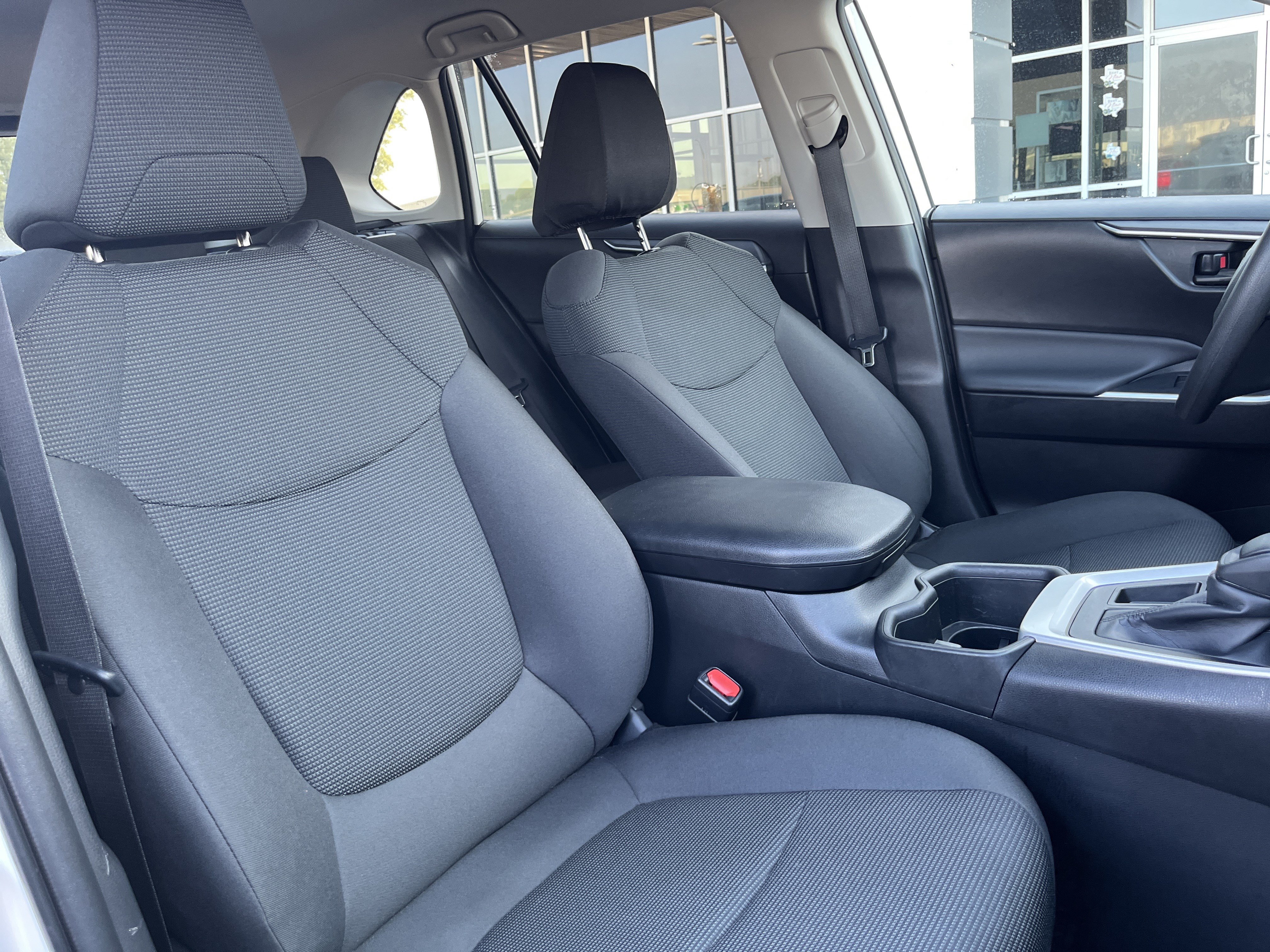 Used 2024 Toyota RAV4 LE FWD image 20