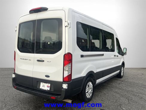 Used 2023 Ford Transit 350 XLT image 3